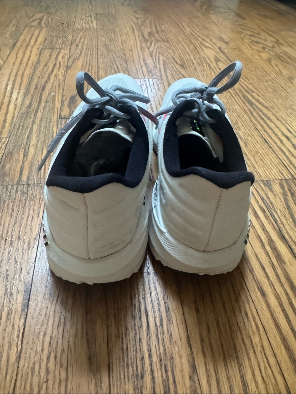 Brooks Women’s Running Shoes - Light Gray with Pink and Orange Accent 9.5 - Picture 3 of 6